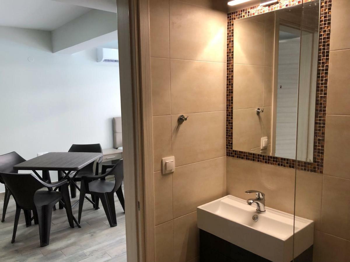Red Luxury Aqua Aparthotel Paralia Katerinis Exterior photo