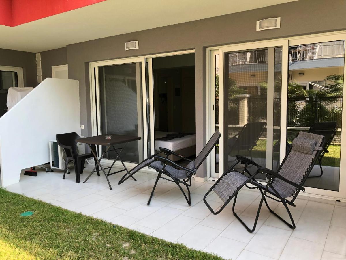Red Luxury Aqua Aparthotel Paralia Katerinis Exterior photo